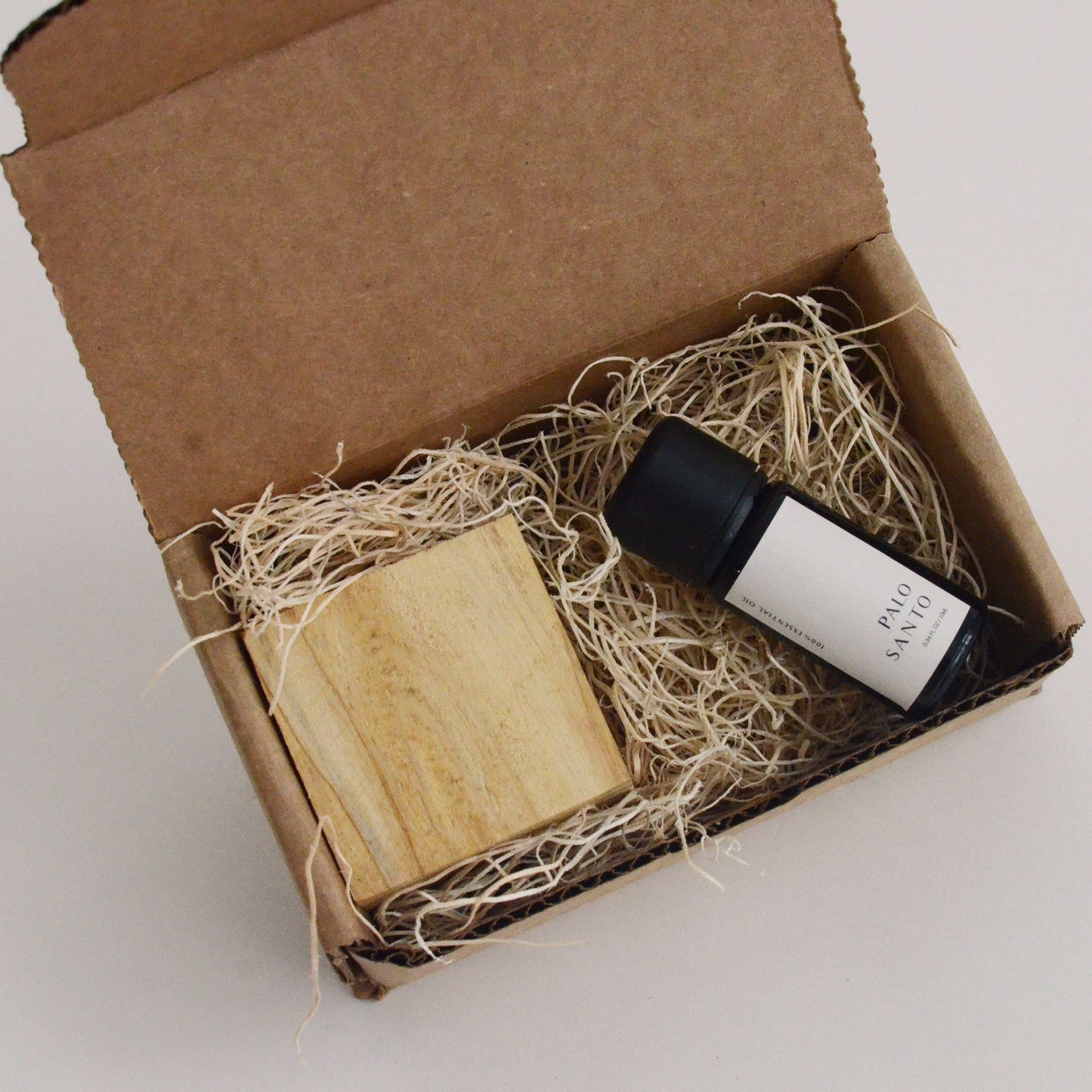 Natural Palo Santo Wood Diffuser & 10ml Essential Oil