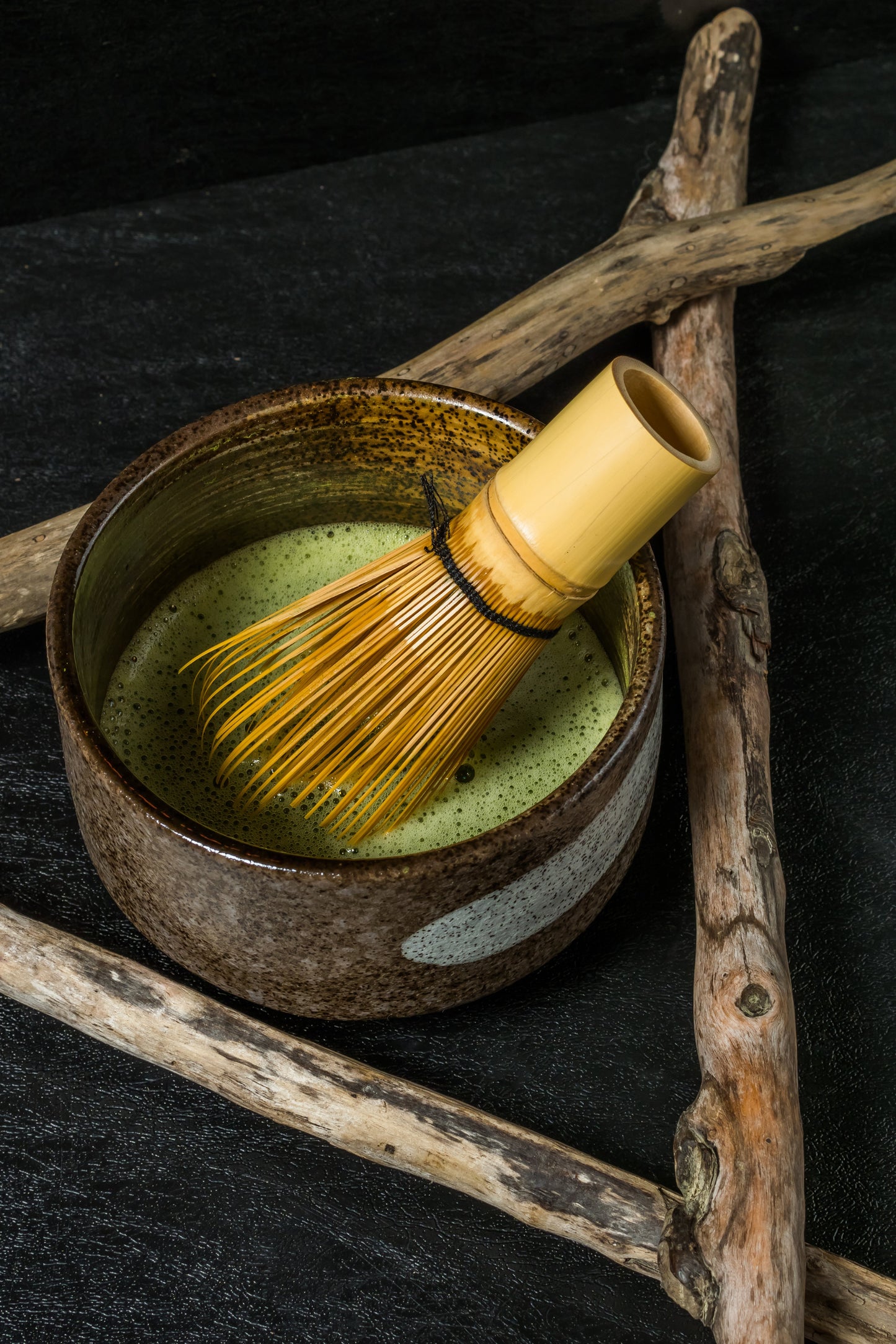 Brushstroke Brown Mino-yaki Chawan - Japanese Matcha Bowl